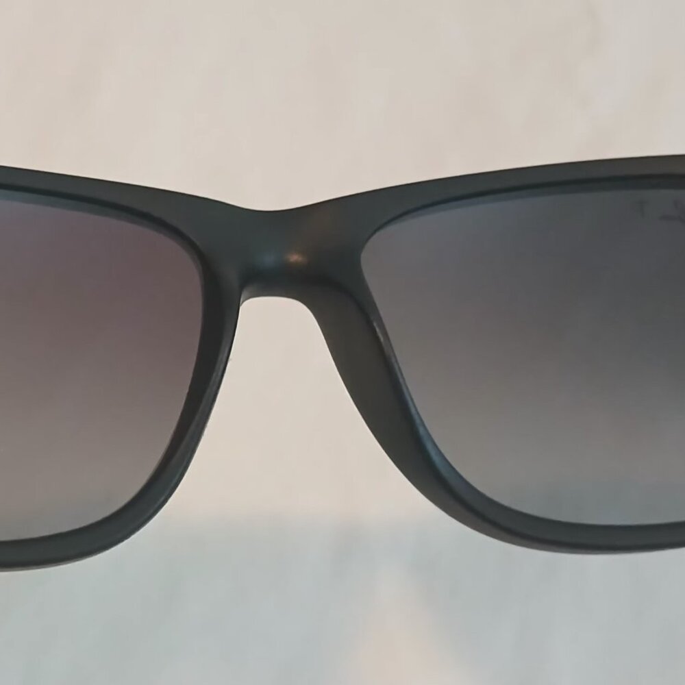 Ray-Ban's Justin Polarized Sunglasses - Picture 5 of 8